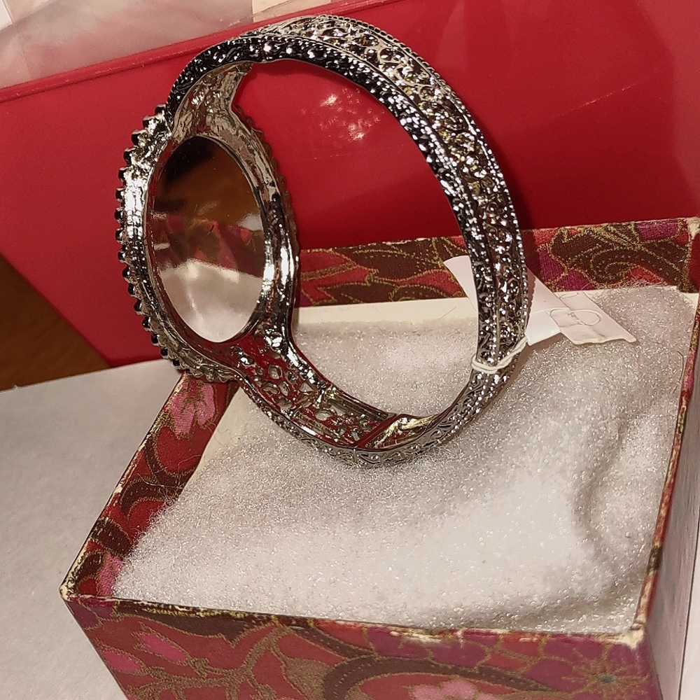 1928 Turquoise Blue Rhinestone Filigree Bangle - Picture 7 of 12